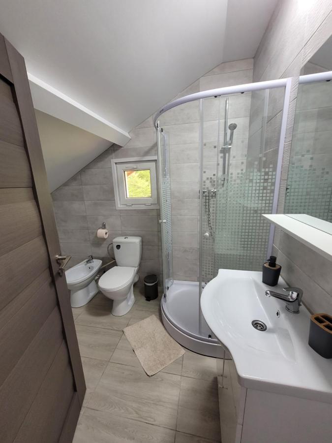 Casa Patryk Hotell Orşova Exteriör bild
